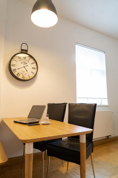 Arbeitsplatz im Esszimmer